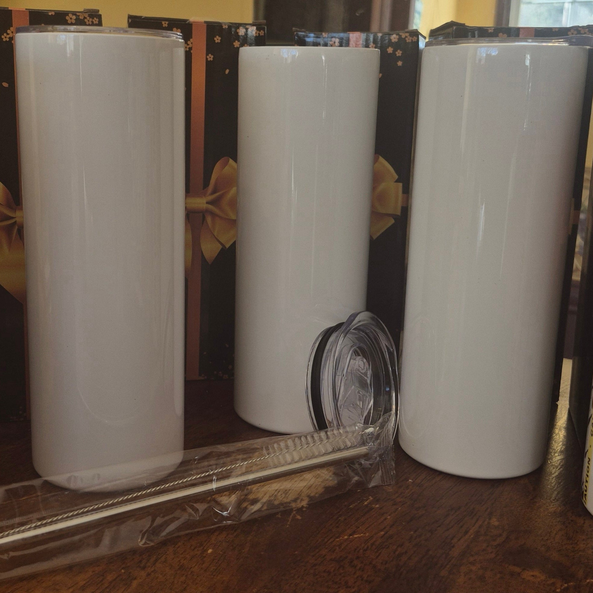 20oz custom tumbler w straw